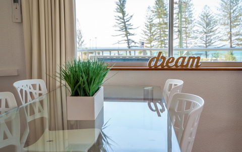 Mandolin Beachfront Resort - VIC Tourism 19