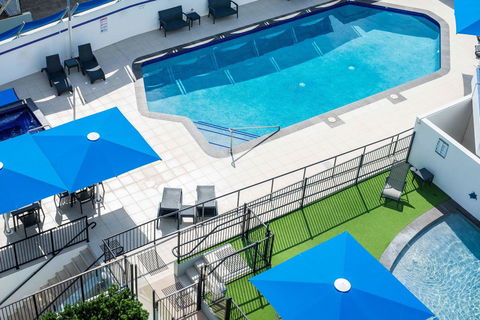 Mandolin Beachfront Resort - VIC Tourism 1