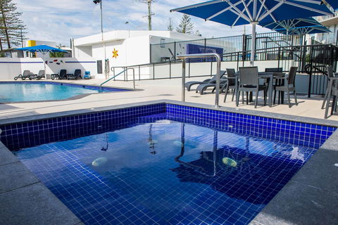 Mandolin Beachfront Resort - VIC Tourism 2