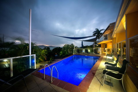 Sunlit Waters Studio Apartments - VIC Tourism 2