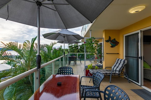 Sunlit Waters Studio Apartments - VIC Tourism 22