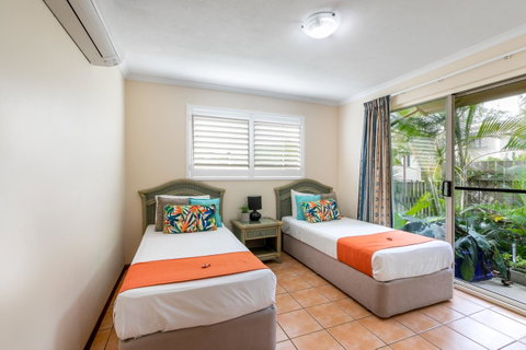 Sunlit Waters Studio Apartments - VIC Tourism 37