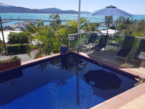 Sunlit Waters Studio Apartments - VIC Tourism 4