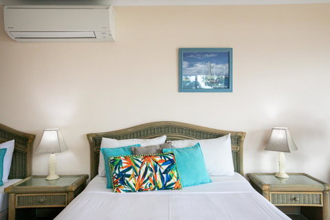 Sunlit Waters Studio Apartments - VIC Tourism 34