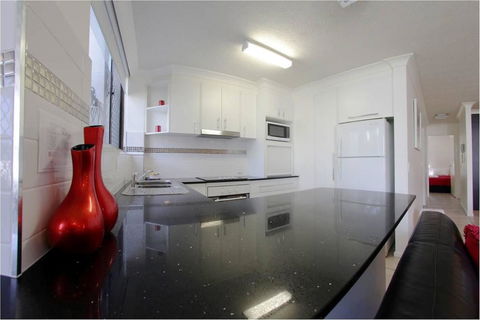 Headland Tropicana Resort - VIC Tourism 22