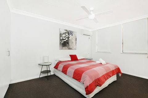Headland Tropicana Resort - VIC Tourism 10