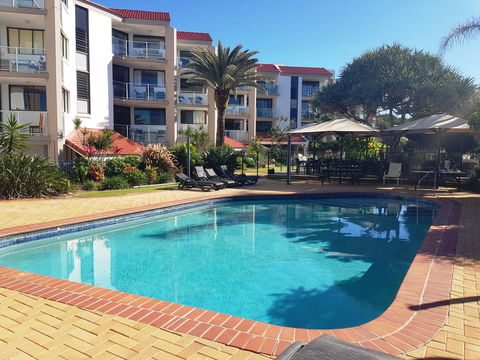 Casablanca Beachfront Apartments - VIC Tourism 1