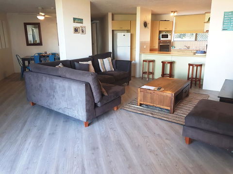 Casablanca Beachfront Apartments - VIC Tourism 5