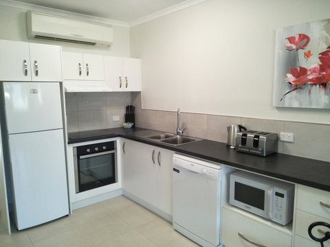 Airlie Seaview Apartments - VIC Tourism 13