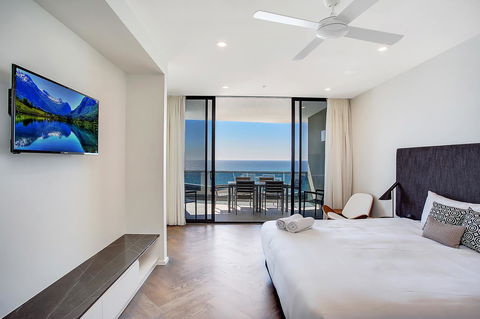 Iconic Kirra Beach Resort - VIC Tourism 27