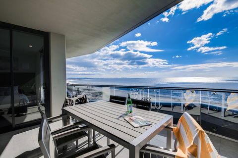 Iconic Kirra Beach Resort - VIC Tourism 42