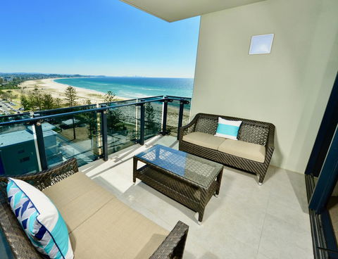 Iconic Kirra Beach Resort - VIC Tourism 5