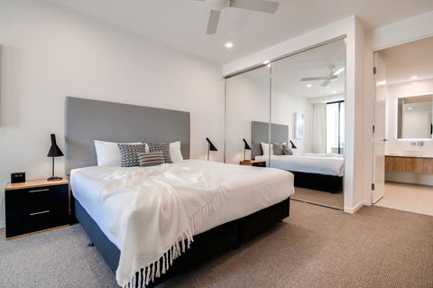 Iconic Kirra Beach Resort - VIC Tourism 1