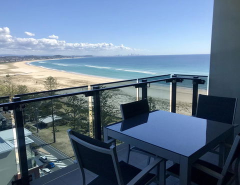 Iconic Kirra Beach Resort - VIC Tourism 18