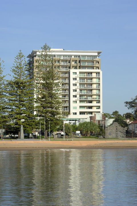 Proximity Waterfront Apartments - VIC Tourism 24