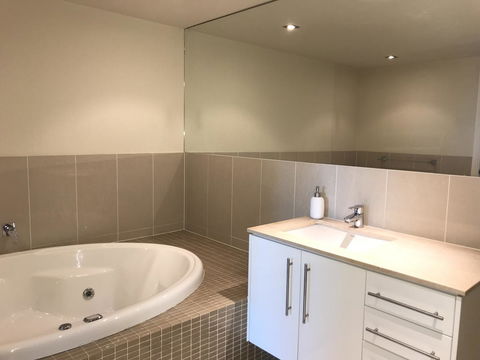 Proximity Waterfront Apartments - VIC Tourism 22