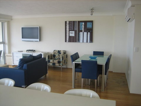Talisman Apartments - VIC Tourism 13