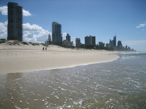 Talisman Apartments - VIC Tourism 9
