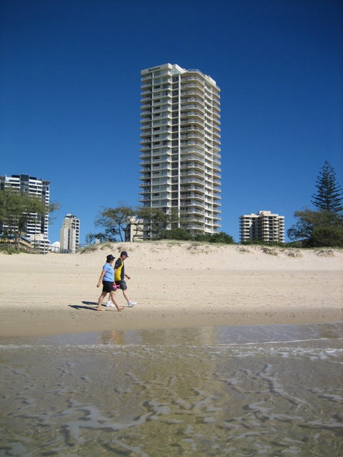 Talisman Apartments - VIC Tourism 6