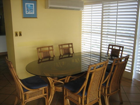 Talisman Apartments - VIC Tourism 19