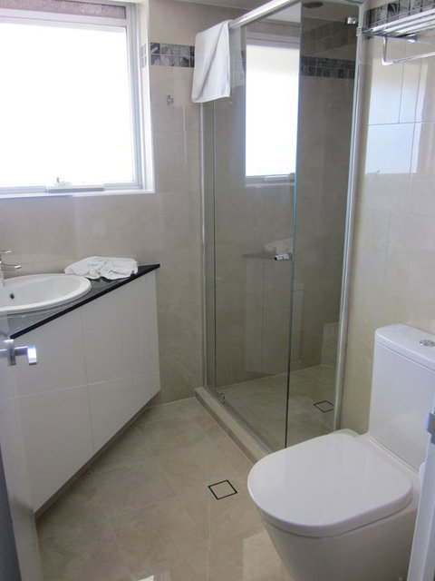 Talisman Apartments - VIC Tourism 12