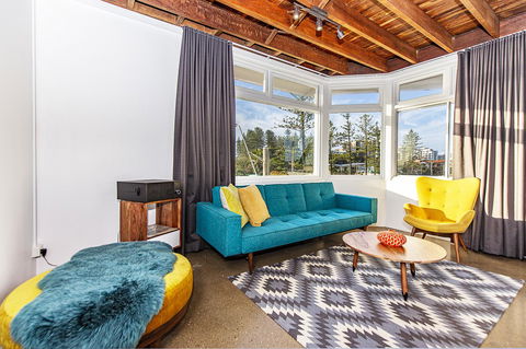 The Pink Hotel Coolangatta - VIC Tourism 18