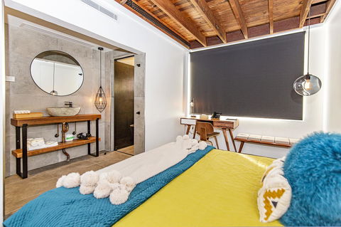 The Pink Hotel Coolangatta - VIC Tourism 19