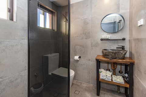 The Pink Hotel Coolangatta - VIC Tourism 25