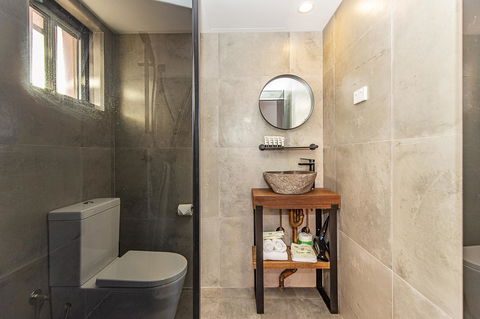 The Pink Hotel Coolangatta - VIC Tourism 31