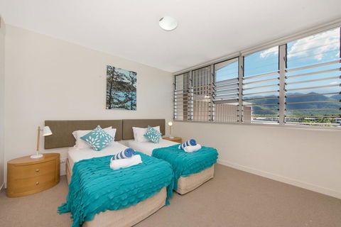 1 Bright Point Apartment 4501 - VIC Tourism 6