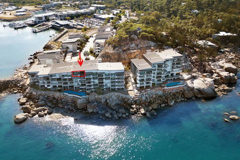1 Bright Point Apartment 4501 - VIC Tourism 0