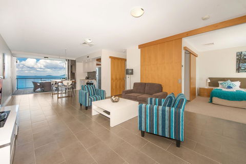 1 Bright Point Apartment 4501 - VIC Tourism 1
