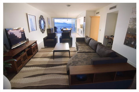 1 Bright Point Apartment 5201 - VIC Tourism 1