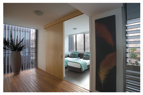 1 Bright Point Apartment 5201 - VIC Tourism 9