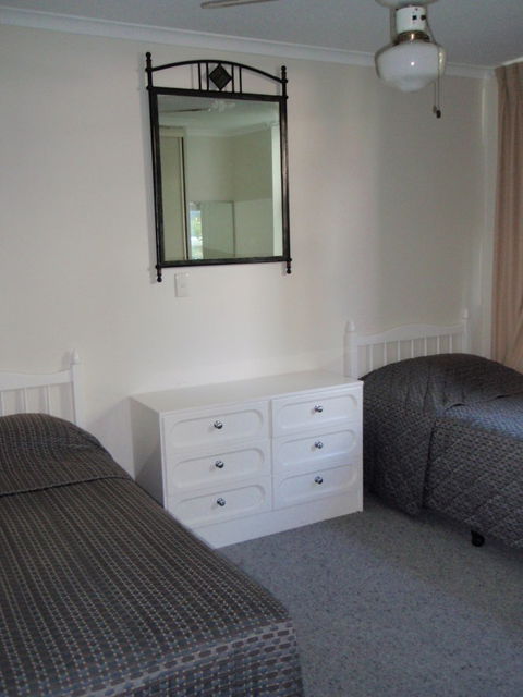 Grosvenor Beachfront Apartments Surfers Paradise - VIC Tourism 28