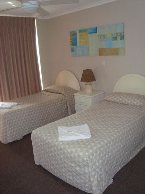 Grosvenor Beachfront Apartments Surfers Paradise - VIC Tourism 18