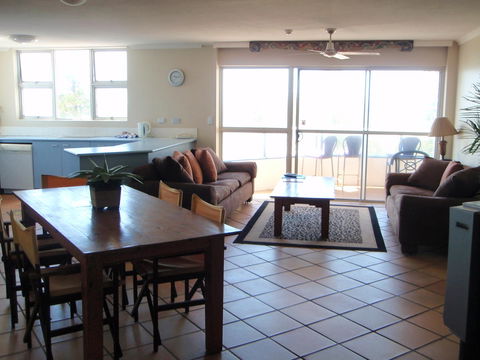 Grosvenor Beachfront Apartments Surfers Paradise - VIC Tourism 22