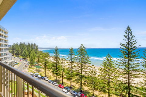 Columbia Beachfront Apartments On Rainbow Bay - VIC Tourism 26