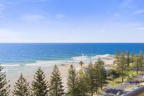 Columbia Beachfront Apartments On Rainbow Bay - VIC Tourism 42
