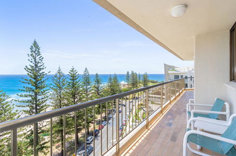 Columbia Beachfront Apartments On Rainbow Bay - VIC Tourism 27
