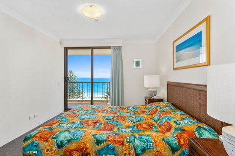 Columbia Beachfront Apartments On Rainbow Bay - VIC Tourism 33