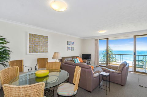 Columbia Beachfront Apartments On Rainbow Bay - VIC Tourism 29