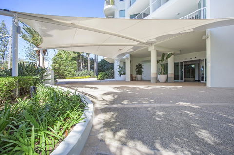 Crystal Bay On The Broadwater - VIC Tourism 1