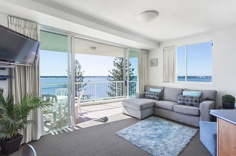 Crystal Bay On The Broadwater - VIC Tourism 17
