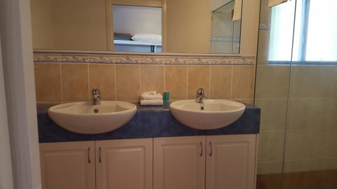 Sea Star Apartments - VIC Tourism 29
