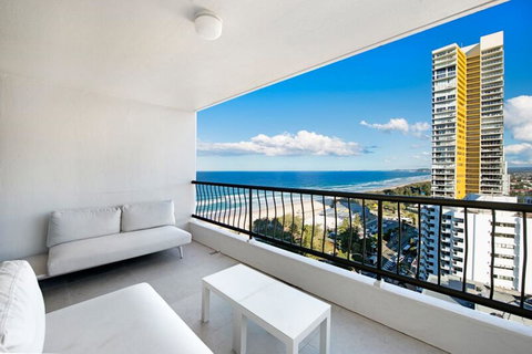 ULTIQA Beach Haven On Broadbeach - VIC Tourism 1