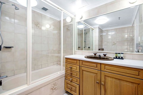 ULTIQA Beach Haven On Broadbeach - VIC Tourism 39