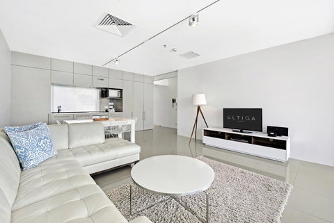 ULTIQA Air On Broadbeach - VIC Tourism 24