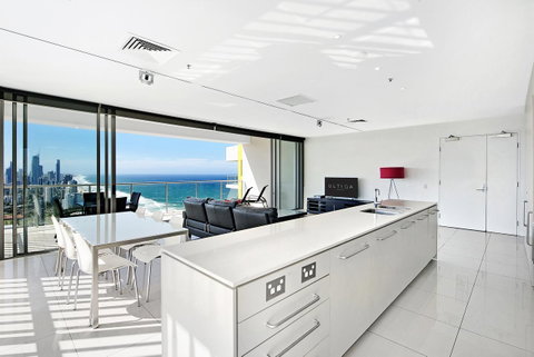 ULTIQA Air On Broadbeach - VIC Tourism 21