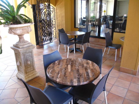 Palm Royale Cairns - VIC Tourism 12